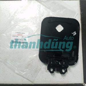 Náº®P BÃNH XÄNG NGOÃI MITSUBISHI JOLIE