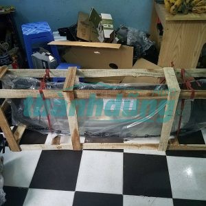 KÃNH CHẮN GIà SAU TOYOTA INNOVA