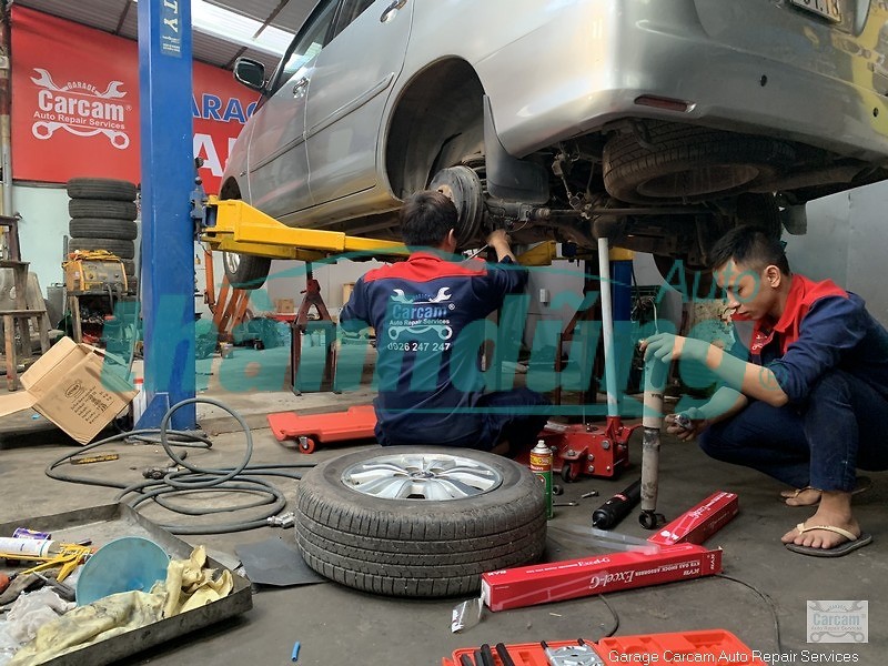 NHẬN BIẾT KHI GIẢM XÓC Ô TÔ CỦA BẠN BỊ HỎNG