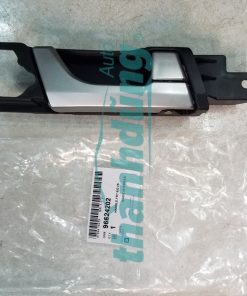 TAY MỞ CỬA TRONG CHEVROLET CAPTIVA