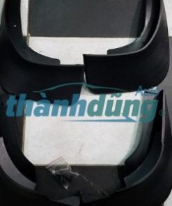 CHẮN BÙN BÁNH FORD ESCAPE