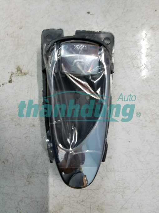 TAY MỞ CỬA TRONG PHẢI DAEWOO LEGANZA