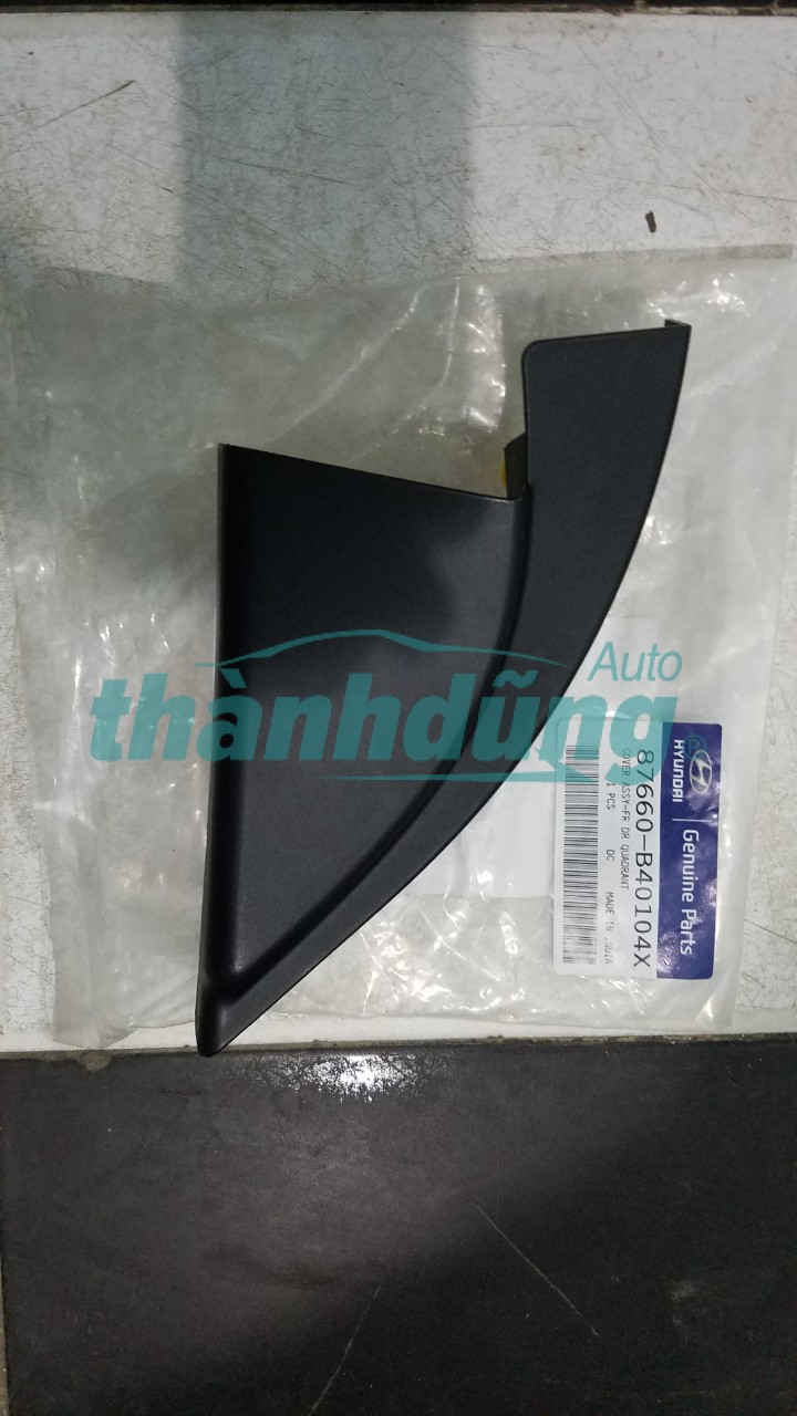 ỐP TAM GIÁC CHÂN GƯƠNG HYUNDAI I10 GRAND