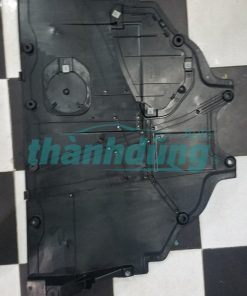 CHẮN BÙN GẦM GIỮA MAZDA 6