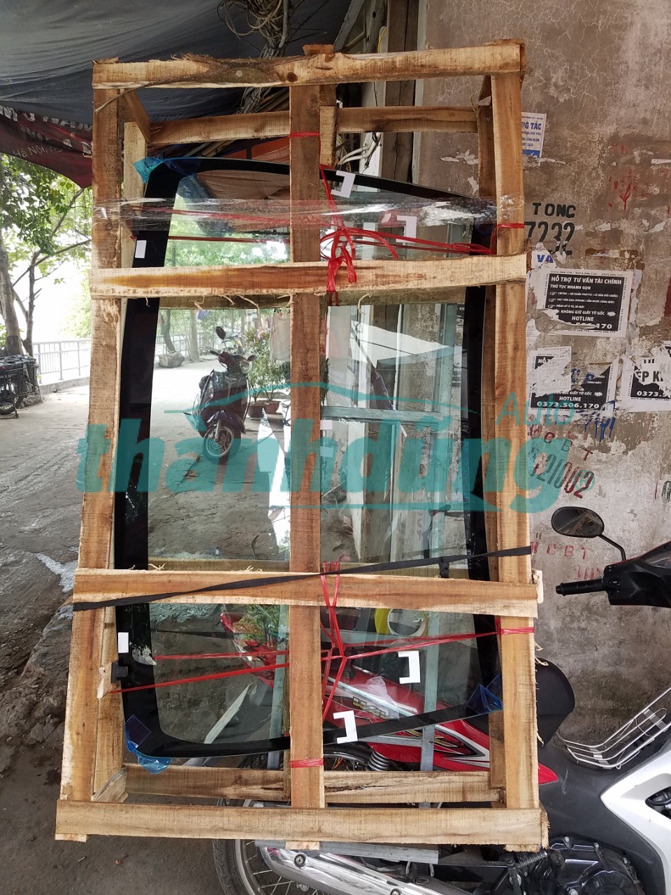 KÍNH CHẮN GIÓ TRƯỚC TOYOTA WIGO