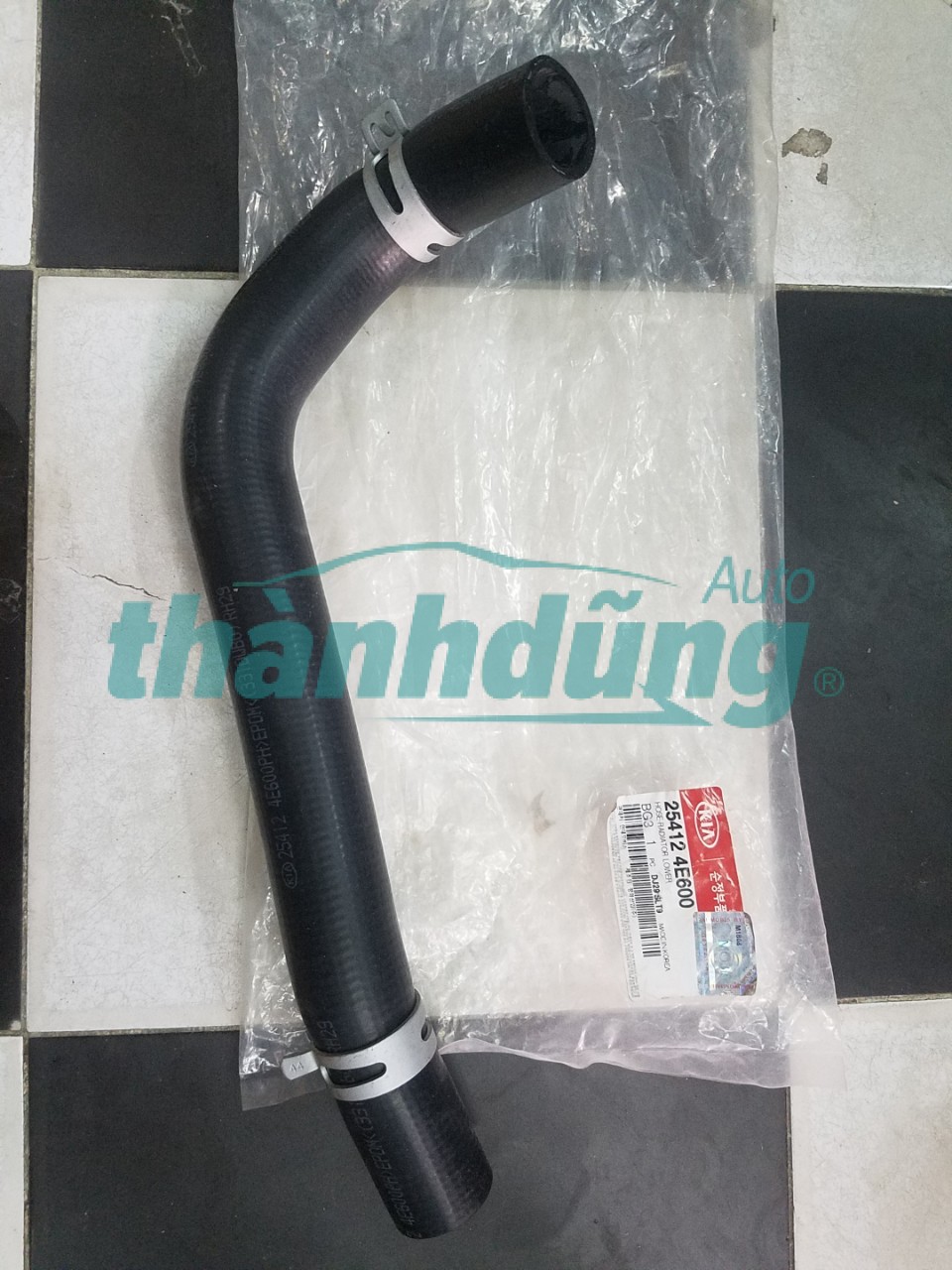 ỐNG NƯỚC DƯỚI KIA BONGO 3