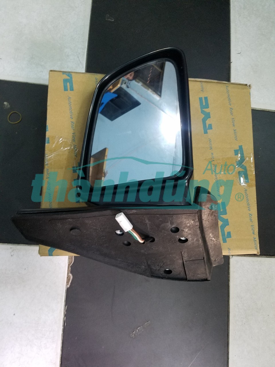 GƯƠNG CHIẾU HẬU SUZUKI VITARA