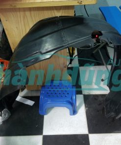CHẮN BÙN LÒNG DÈ TRƯỚC TRÁI HYUNDAI SANTAFE