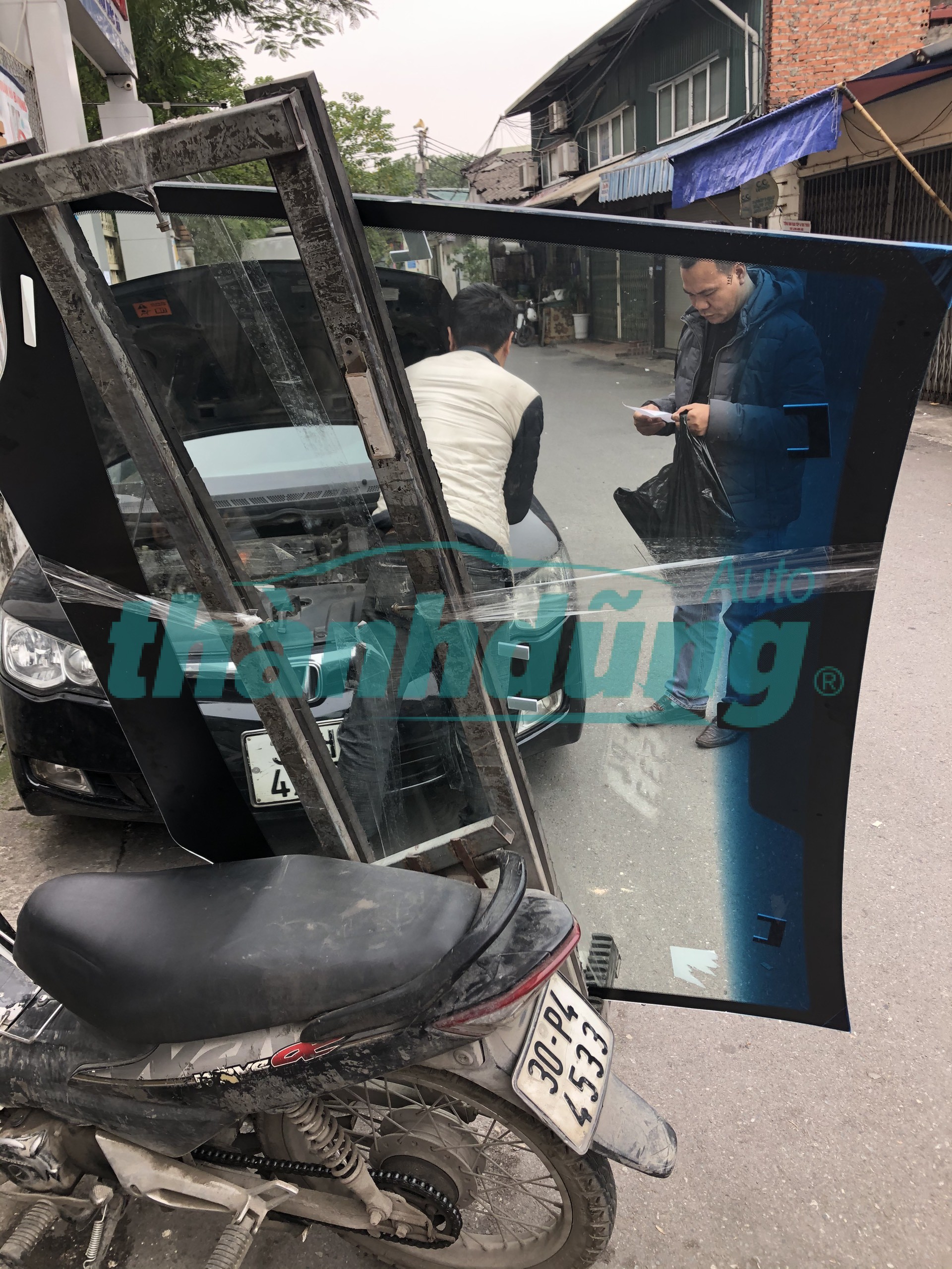 KÍNH CHẮN GIÓ HONDA CIVIC