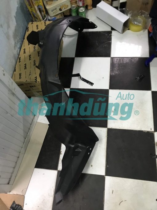 CHẮN BÙN LÒNG DÈ TRƯỚC PHẢI KIA SPECTRA 0K2N156141