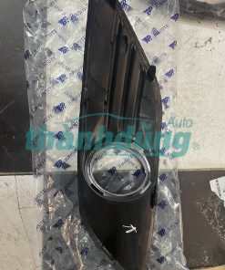 ỐP ĐÈN GẦM PHẢI FORD FOCUS