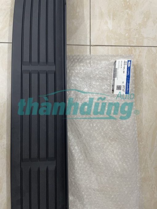 ỐP TRÊN CẢN SAU XE FORD RANGER