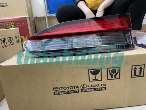 ĐÈN HẬU CỐP TOYOTA CROSS