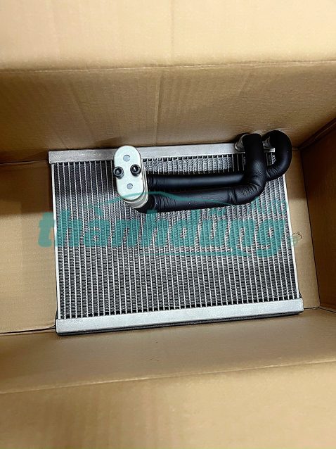 KÉT GIÀN LẠNH HYUNDAI TRAGO