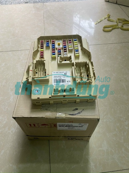 HỘP CẦU CHÌ TRONG XE KIA SEDONA