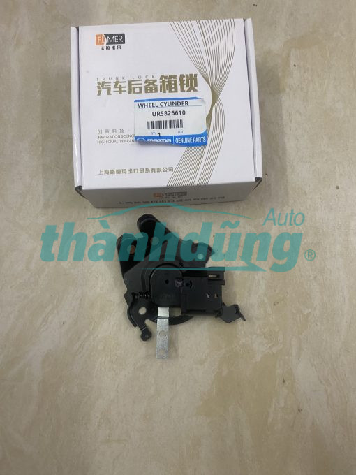 Ổ NGẬM CỐP HẬU MAZDA 3 2014