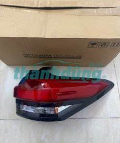 ĐÈN HẬU NGOÀI PHẢI TOYOTA INNOVA 2023 | 81551VT050
