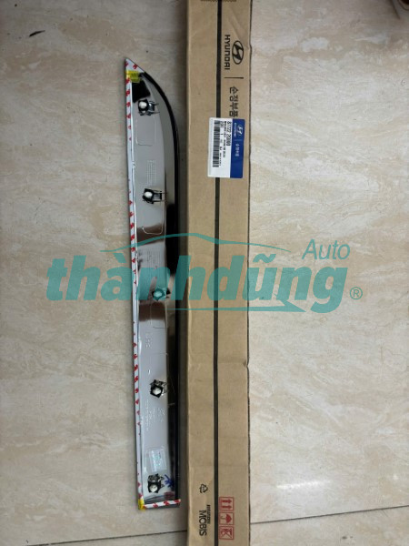 NẸP MẠ CÁNH CỬA SAU PHỤ HYUNDAI AVANTE 2013 | 877122Q000