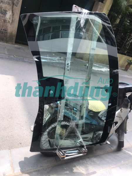 KÍNH CHẮN GIÓ TRƯỚC KIA CARNIVAL 2.2 2025 | 86110R0291