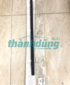 NẸP CHÂN KÍNH TRƯỚC PHỤ HYUNDAI AVANTE | 82210-2H000