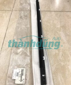 NẸP CHÂN KÍNH TRƯỚC PHỤ HYUNDAI AVANTE | 82210-2H000