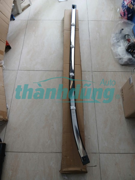 NẸP NÓC PHẢI XE NISSAN XTRAIL 2017 | 738524CL0DA17