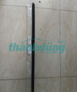 NẸP CHÂN KÍNH TRƯỚC KIA CERATO 2008 | 832201X000