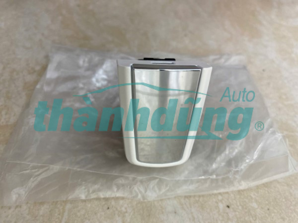 ĐUÔI MỞ CỬA SAU PHỤ CHEVROLET COLORADO | 25936881