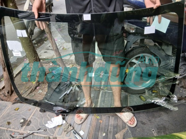 KÍNH CHẮN GIÓ XE TOYOTA YARIS CROSS 2022 | 68105K2011 KÍNH CHẮN GIÓ XE TOYOTA YARIS CROSS 2022 | 68105K2011