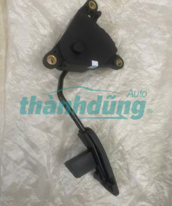 BÀN ĐẠP CHÂN GA NISSAN TIIDA 2009 | 180021JY0A