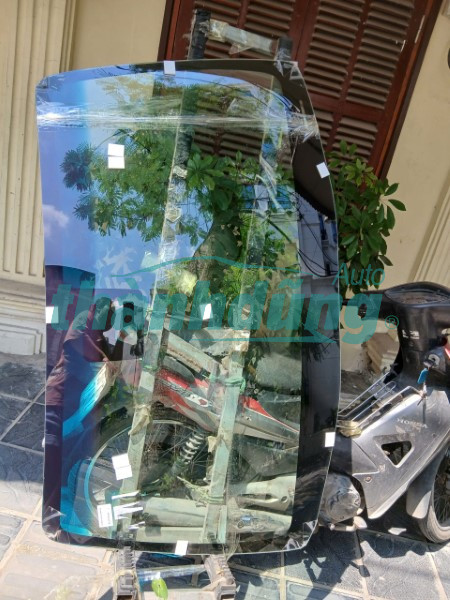 KÍNH CHẮN GIÓ XE MG RX5 2023 | 10804113