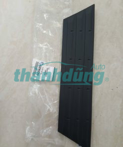ỐP BỆ DẴM CHÂN CẢN SAU XE MITSUBISHI TRITON | 6420A051