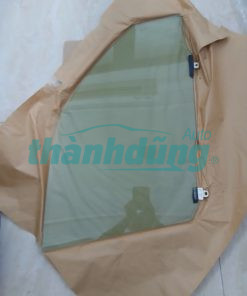 KÍNH CÁNH CỬA SAU TRÁI TOYOTA LAND CRUISER | 6810160221