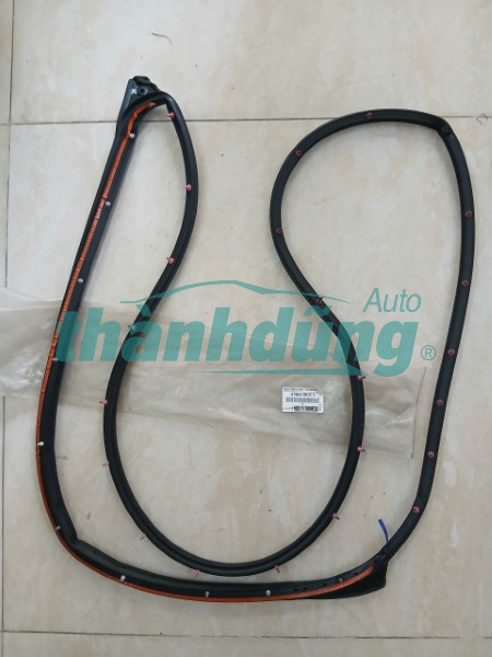 GIOĂNG CÁNH CỬA TOYOTA FORTUNER 2009-2015 | 678620K013 GIOĂNG CÁNH CỬA TOYOTA FORTUNER 2009-2015 | 678620K013