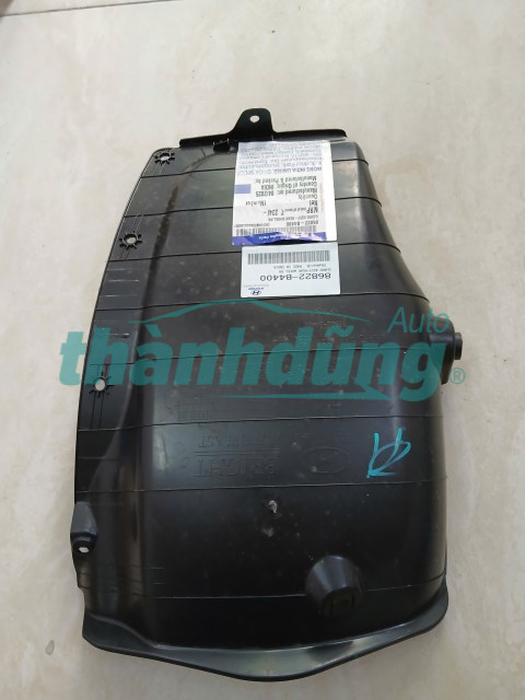 CHẮN BÙN LÒNG DÈ SAU XE HYUNDAI I10 GRAND | 86822B4400