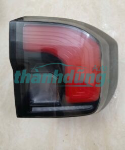 ĐÈN HẬU NGOÀI PHẢI FORD EVEREST | N1VB13404BB