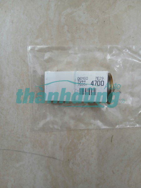 VAN TIẾT LƯU XE TOYOTA INNOVA | 4475009081