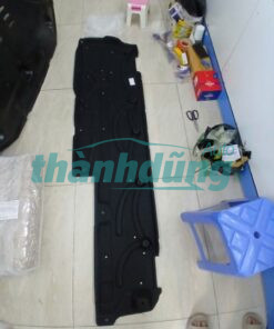 CHẮN BÙN GẦM MÁY PHẢI MERCEDES E300 2012 | A2126800609