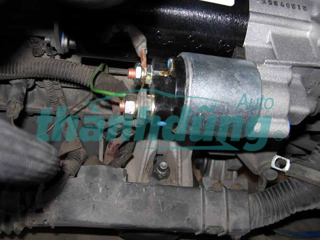 XE CỦA BẠN PHÁT RA TIẾNG "LÁCH CÁCH" THAY VÌ ĐỀ NỔ? THỦ PHẠM CÓ THỂ LÀ RƠ-LE ĐỀ