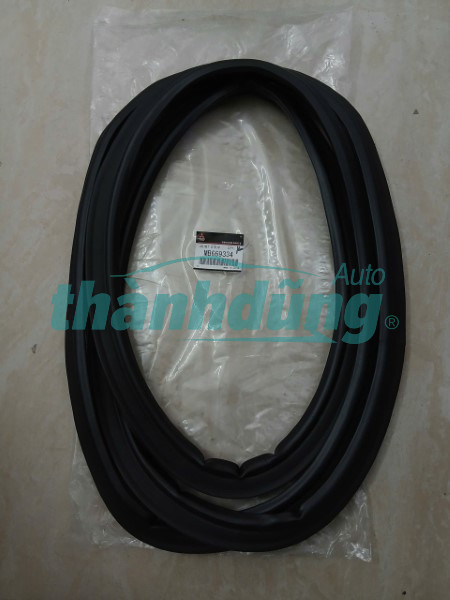 RON CỬA HẬU MITSUBISHI PAJERO 2002 | MB669334