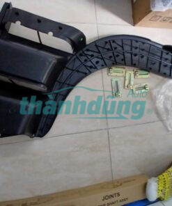 BỆ DẴM CHÂN HYUNDAI HD450 | 869307C000