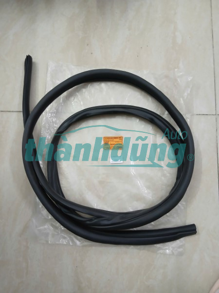 RON KHUNG CỬA TRƯỚC PHẢI FORD FOCUS 2011 | 4M51A20530BB5YYW