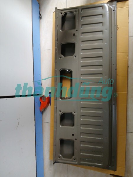 NẮP CỐP SAU XE MITSUBISHI TRITON 2012 | 6724A013
