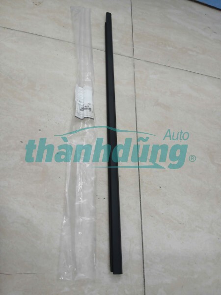 NẸP CHÂN KÍNH TRƯỚC MITSUBISHI PAJERO 2010 | MN117612