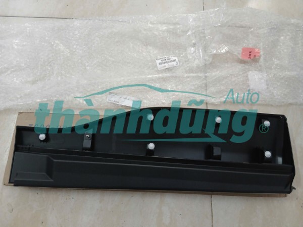 ỐP CÁNH CỬA SAU LH TOYOTA COROLLA CROSS 2024 | 750780A011